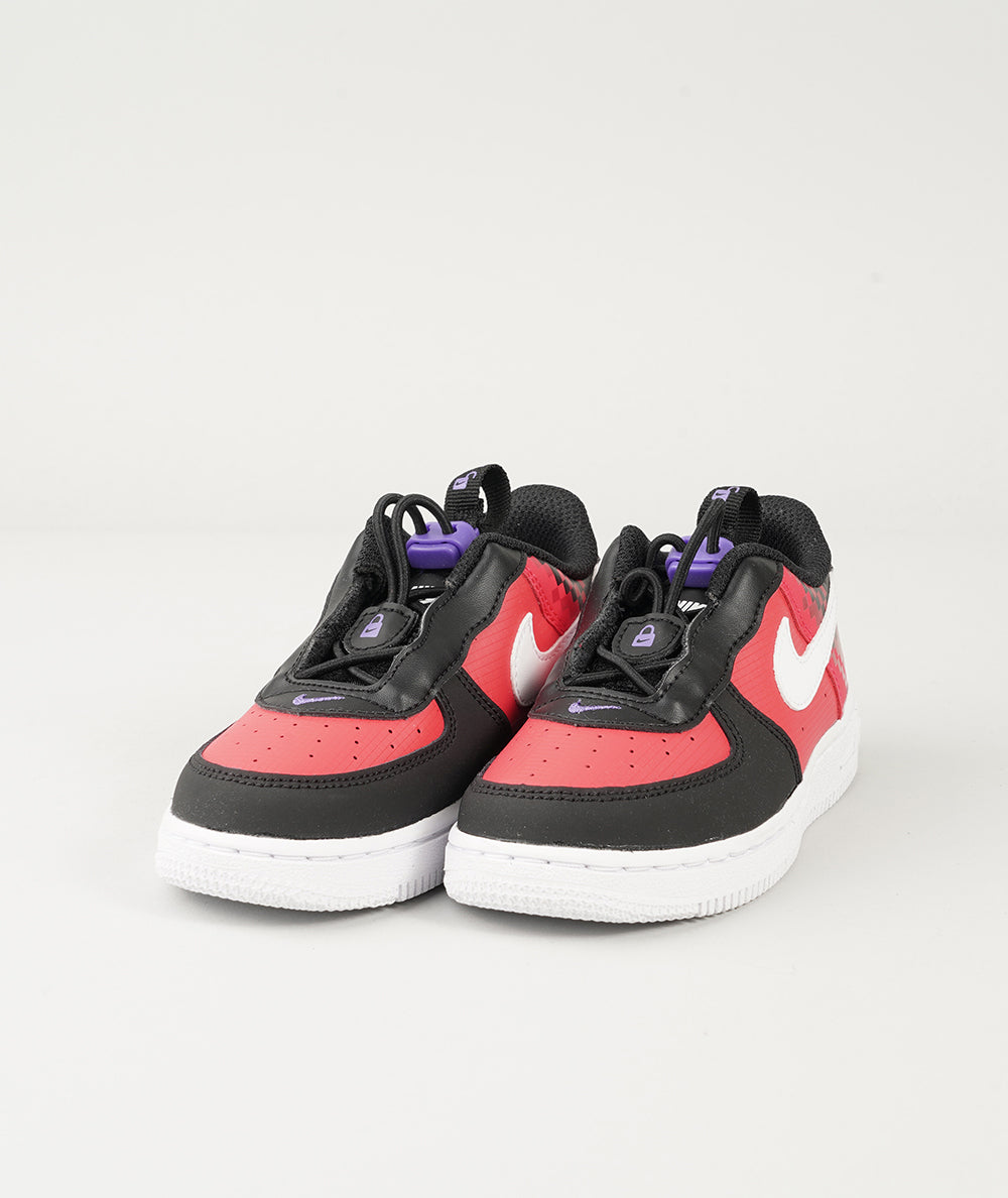 
                  
                    NIKE FORCE 1 TOGGLE SE
                  
                