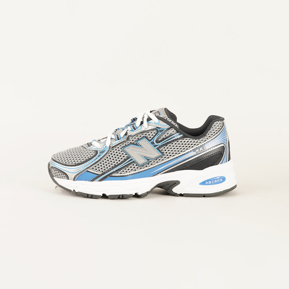 
                  
                    NEW BALANCE 740
                  
                