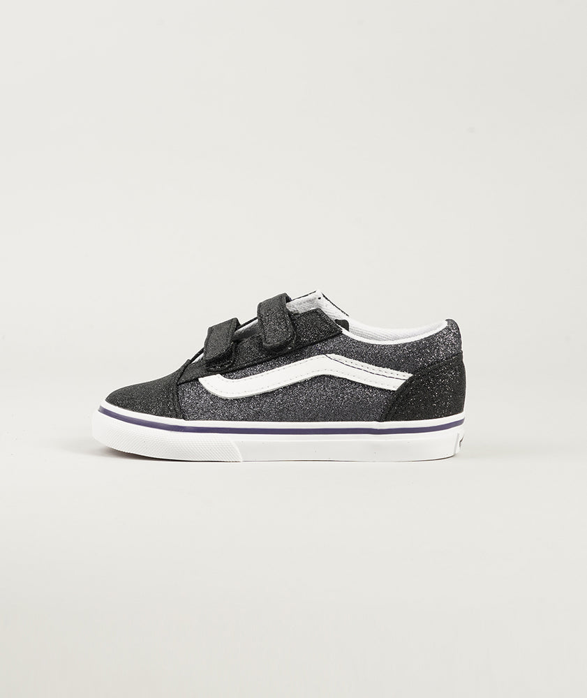 
                  
                    VANS OLD SKOOL
                  
                