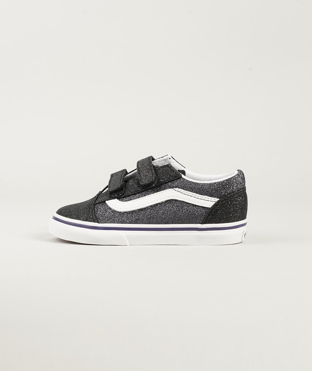 
                  
                    VANS OLD SKOOL
                  
                
