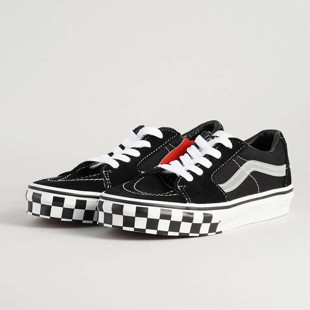 
                  
                    VANS SK8 LOW
                  
                