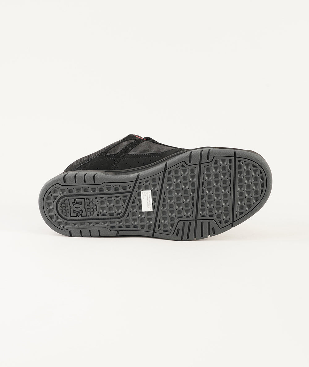 
                  
                    DCSHOECOUSA COURT GRAFFIK
                  
                