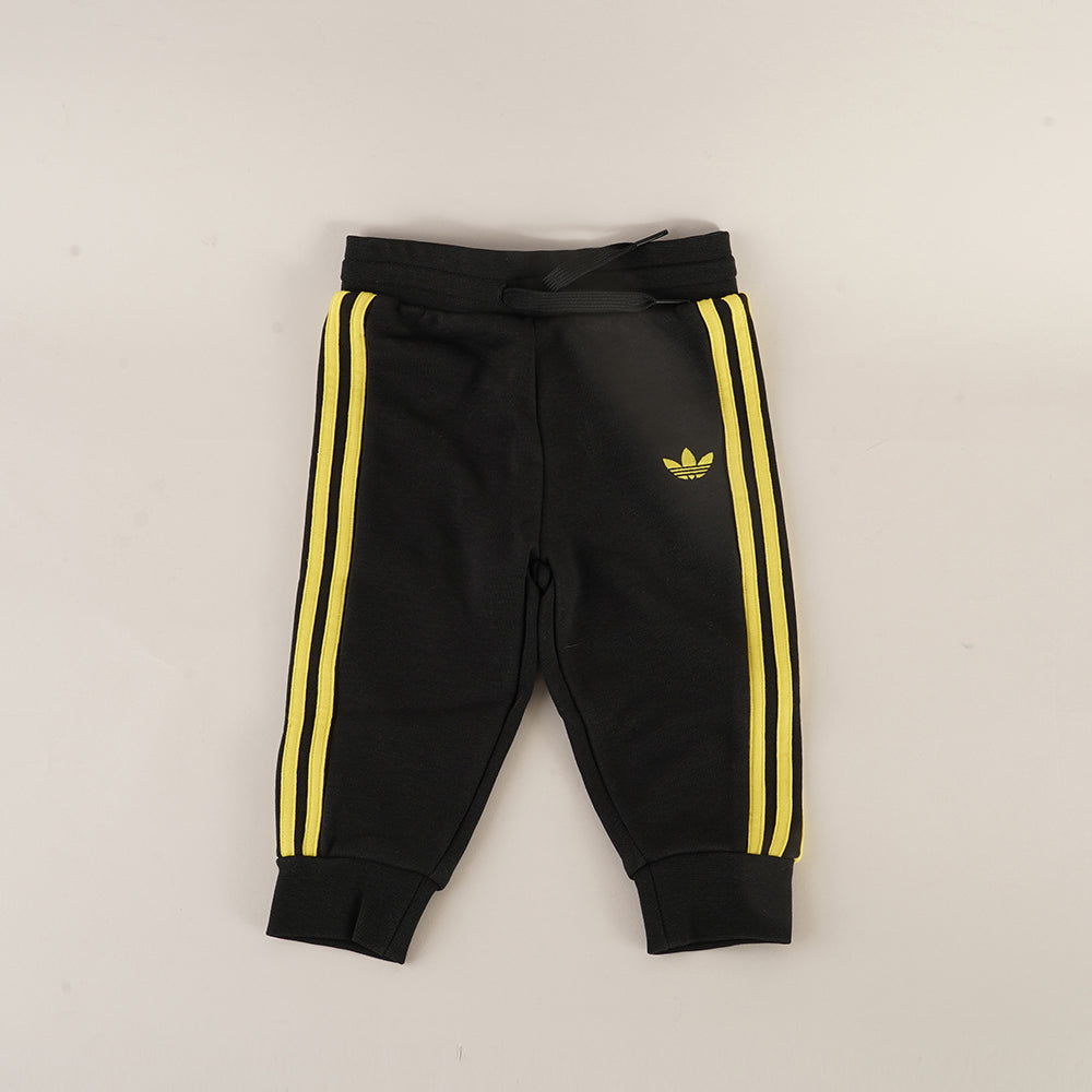 
                  
                    ADIDAS CREW SET
                  
                
