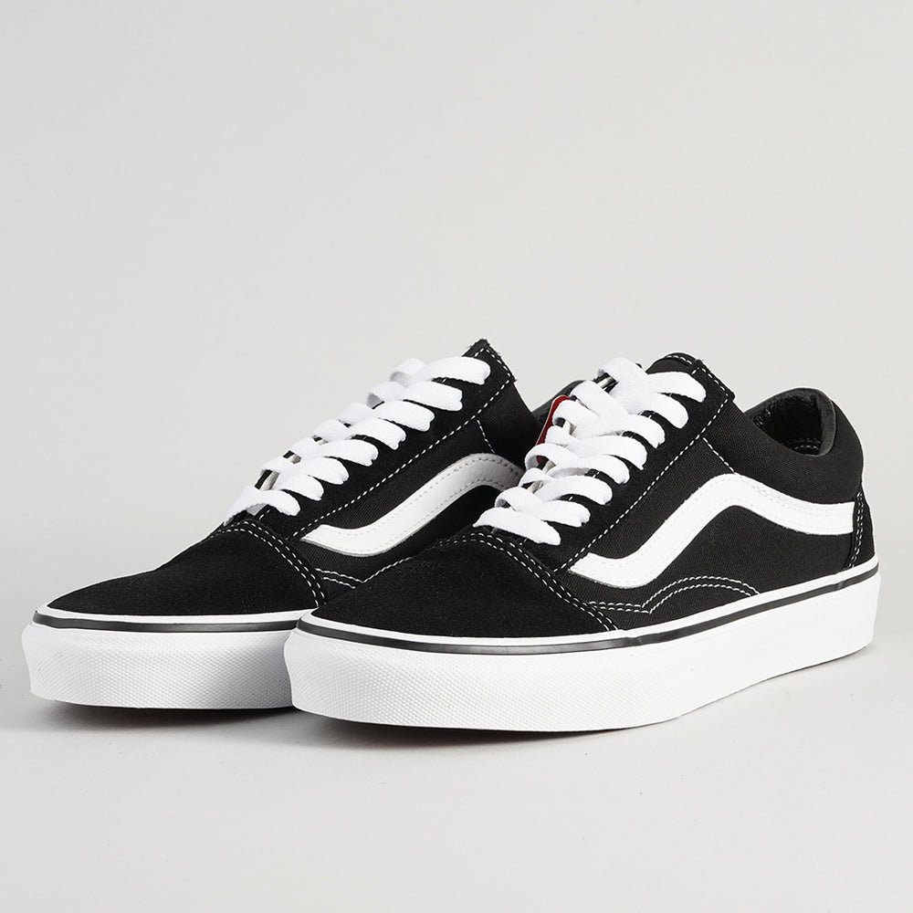 
                  
                    VANS OLD SKOOL
                  
                