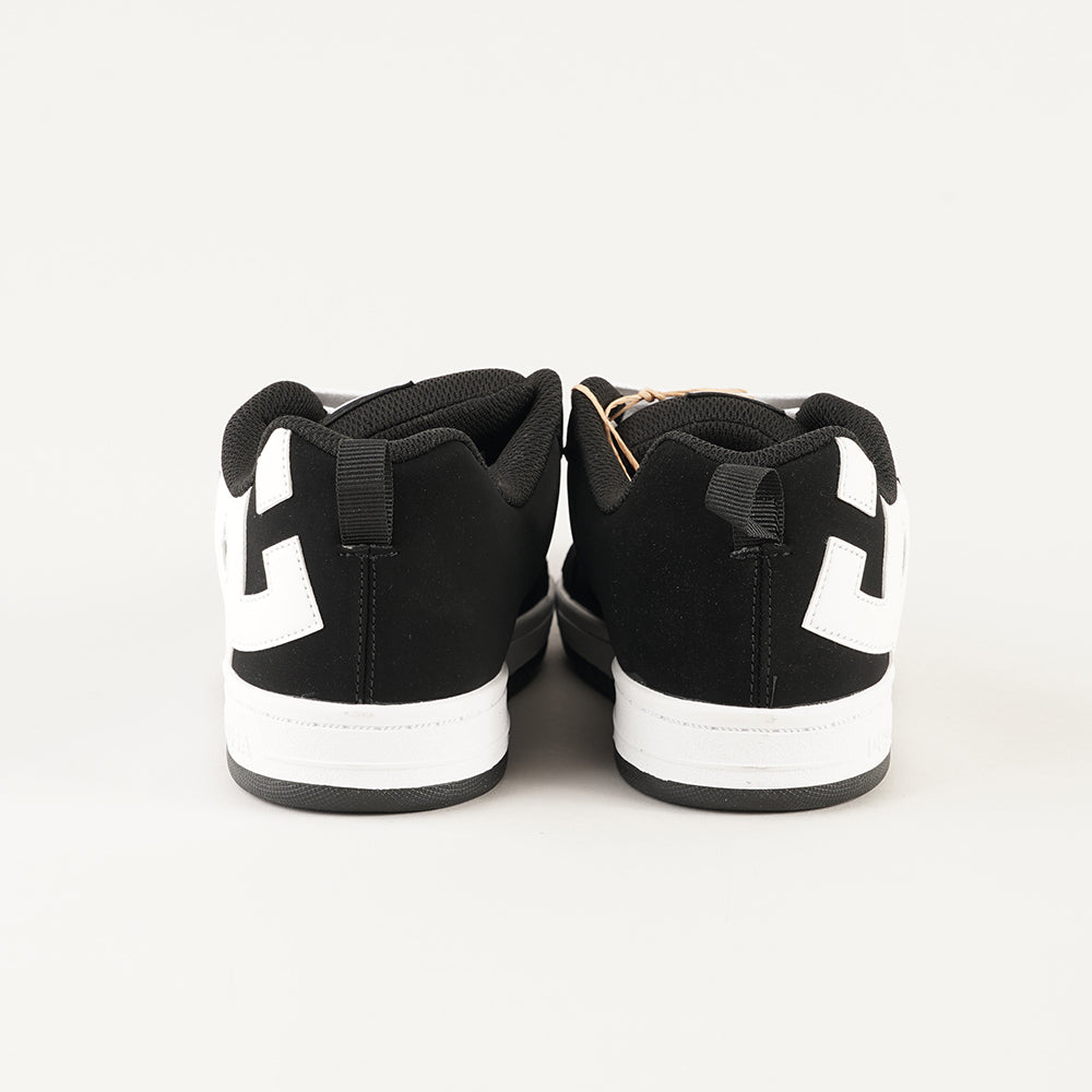 
                  
                    DCSHOECOUSA COURT GRAFFIK
                  
                