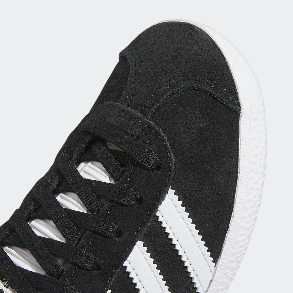 
                  
                    ADIDAS GAZZELLE
                  
                