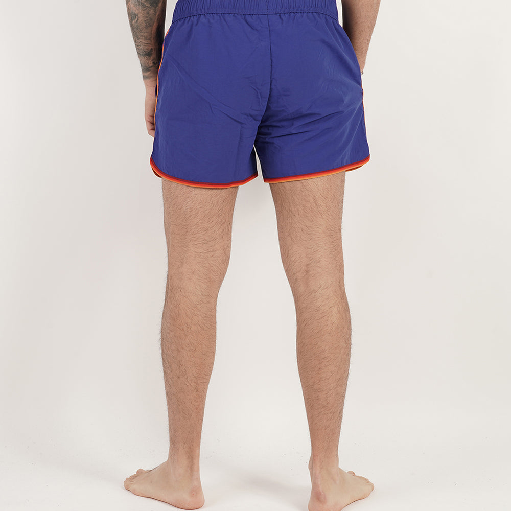 
                  
                    ELLESSE SURF THE WEB
                  
                