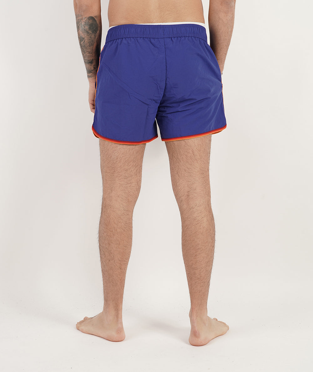 
                  
                    ELLESSE SURF THE WEB
                  
                