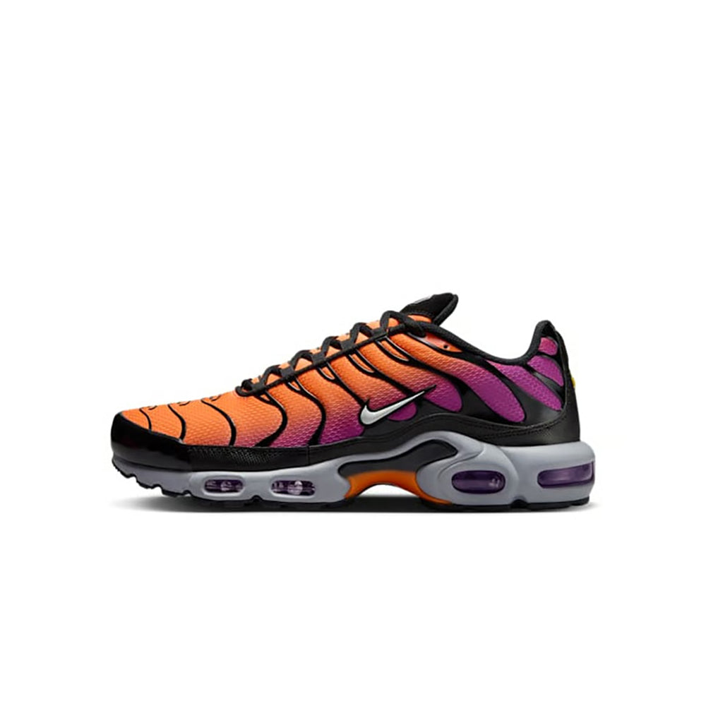 
                  
                    NIKE AIR MAX PLUS
                  
                