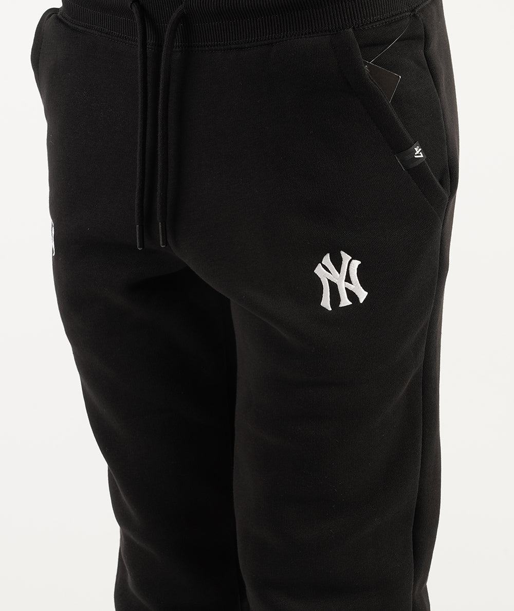 
                  
                    47 BRAND NEW YORK
                  
                