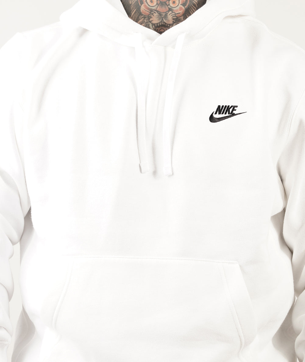 
                  
                    NIKE SPORTWEAR CLUB FLEECE
                  
                