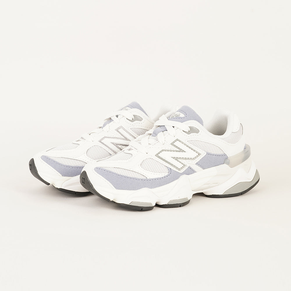 
                  
                    NEW BALANCE 9060
                  
                