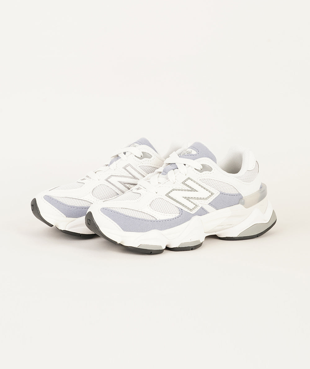
                  
                    NEW BALANCE 9060
                  
                