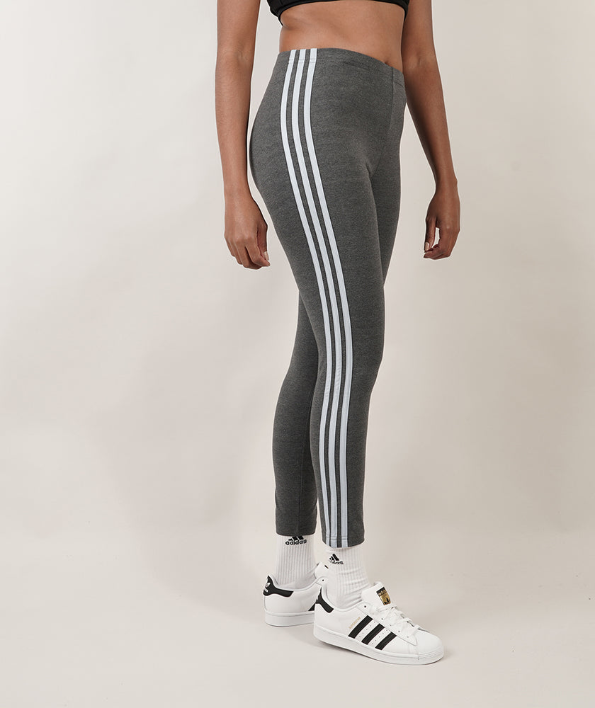 
                  
                    ADIDAS Essential
                  
                