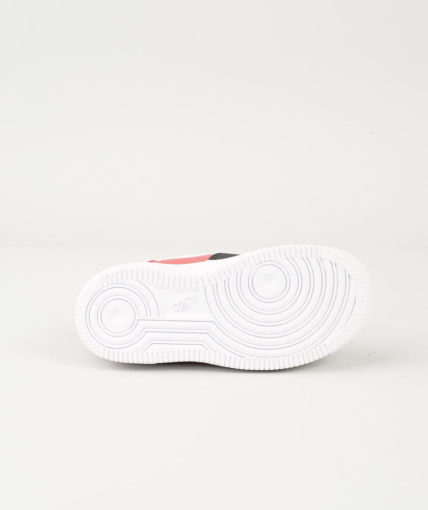 
                  
                    NIKE FORCE 1 TOGGLE SE
                  
                