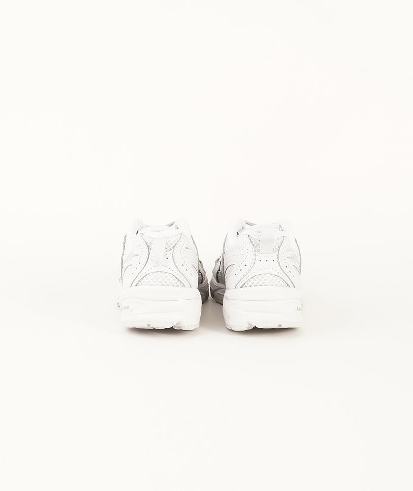 
                  
                    NEW BALANCE NEW BALANCE 530
                  
                