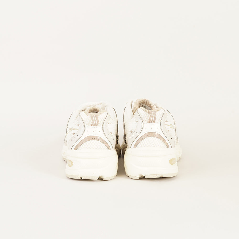 
                  
                    NEW BALANCE NEW BALANCE 530
                  
                