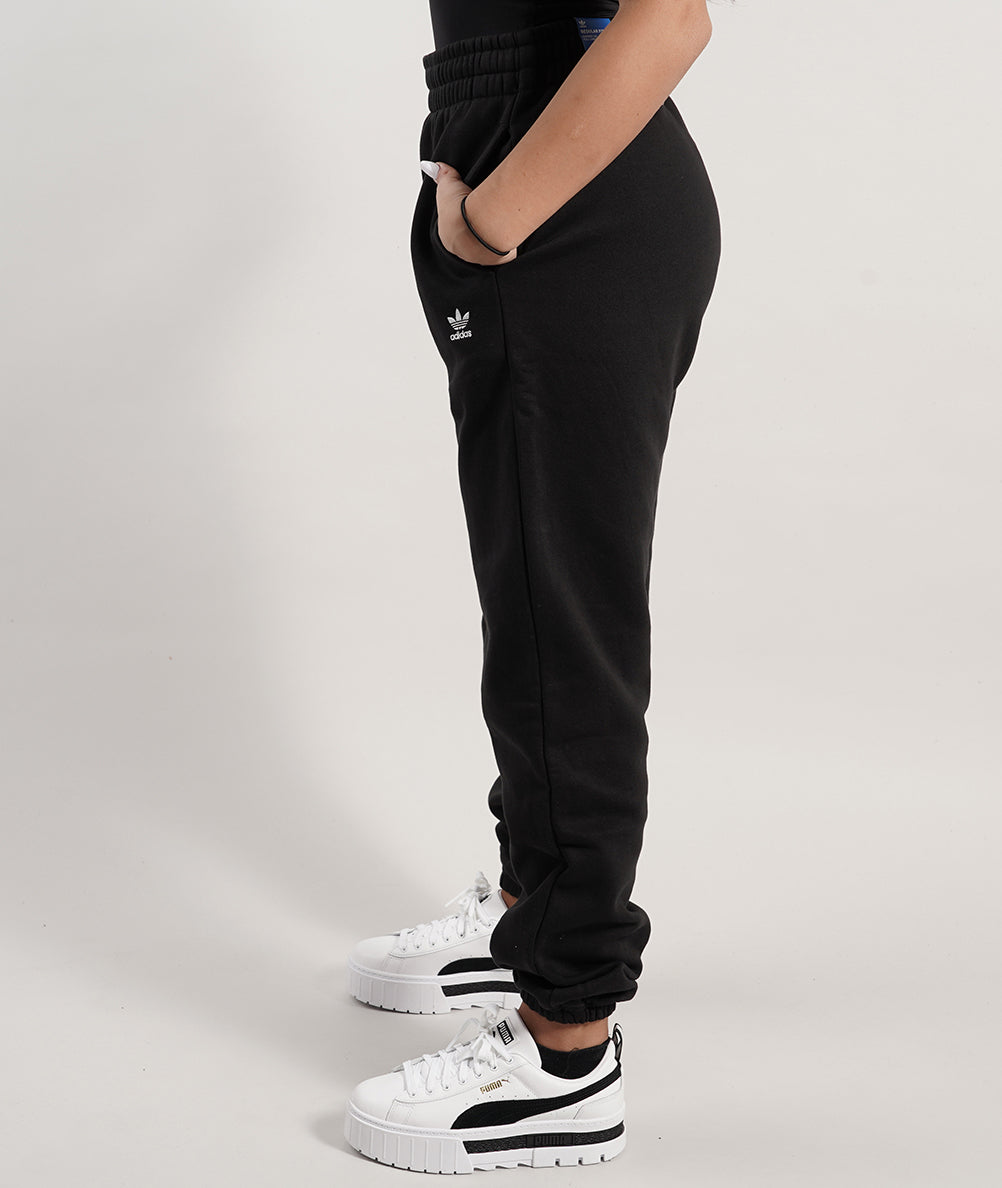 
                  
                    ADIDAS PANTALONI ADICOLOR ESSENTIALS FLEECE JOGGERS
                  
                
