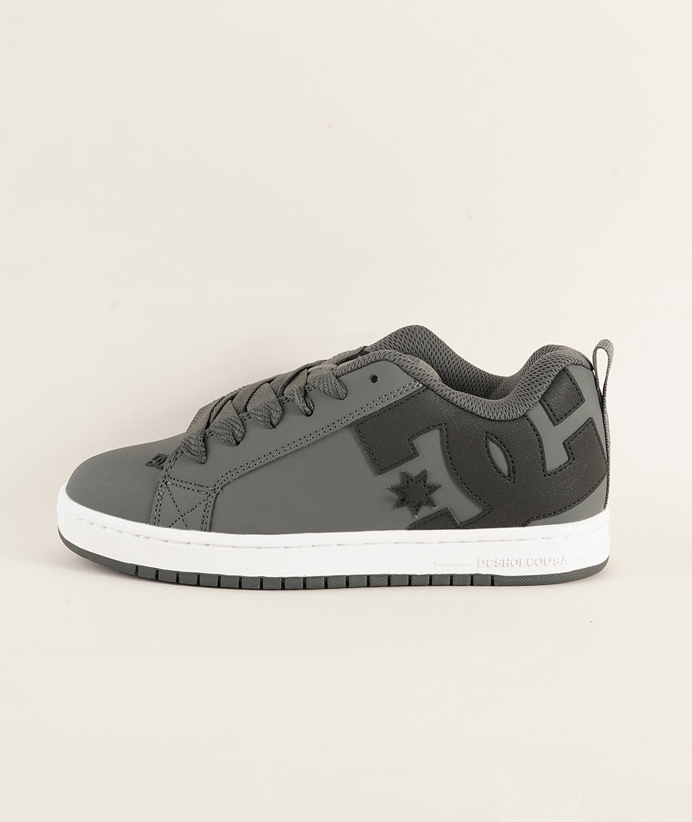 
                  
                    DCSHOECOUSA COURT GRAFFIK
                  
                