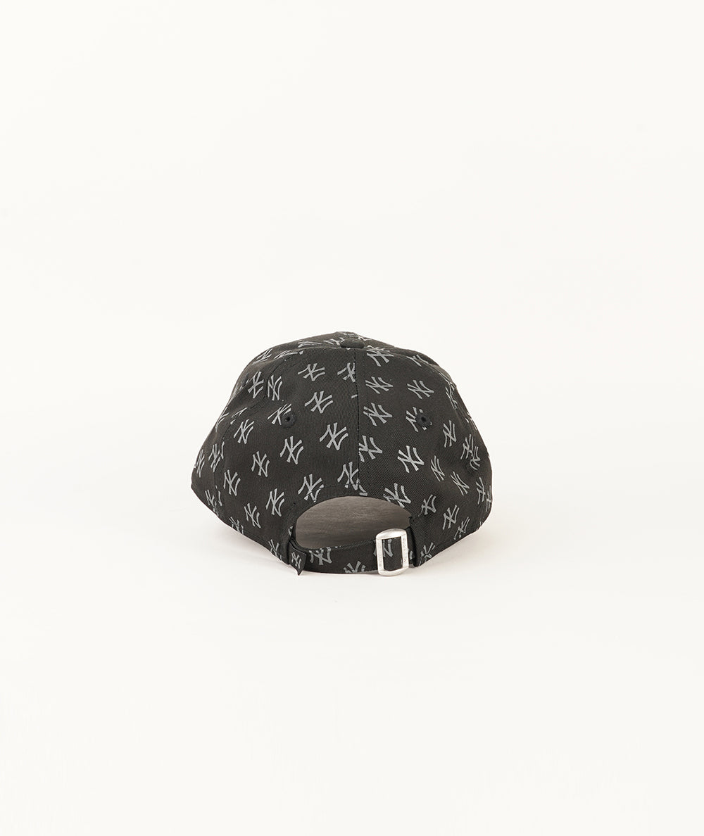 
                  
                    NEW ERA ACCESSORI
                  
                