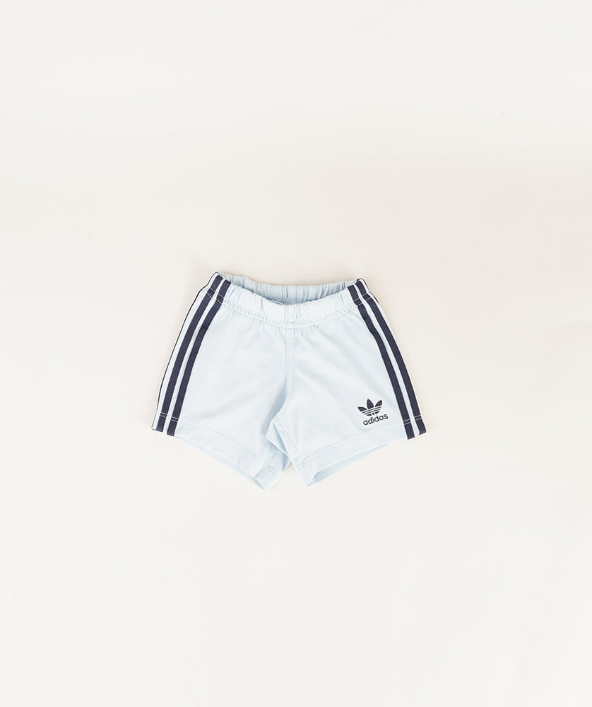 
                  
                    ADIDAS SHORT
                  
                