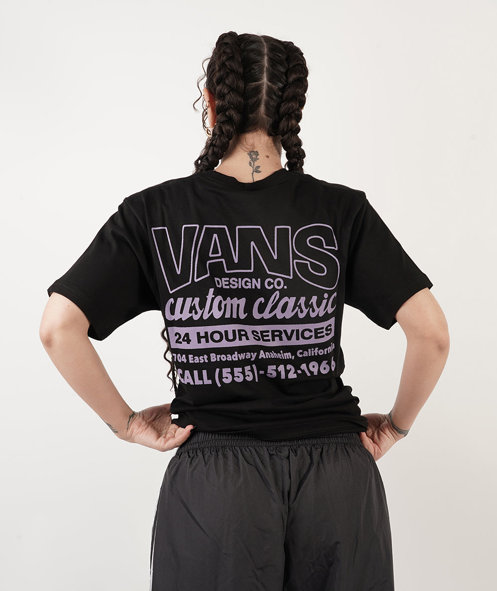 
                  
                    VANS SHOP FRONT SS
                  
                