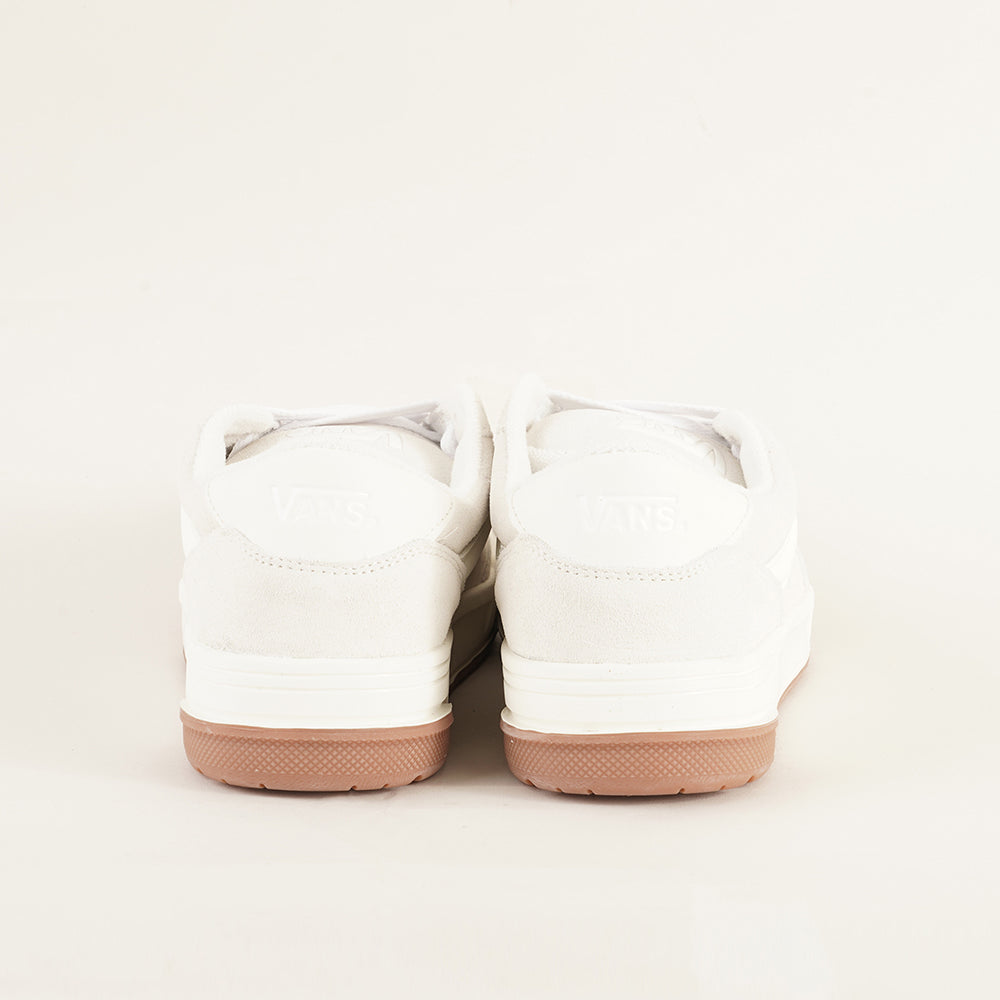 
                  
                    VANS HYLANE
                  
                