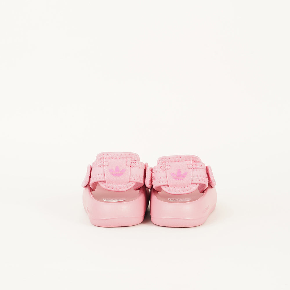 
                  
                    ADIDAS DRAK
                  
                