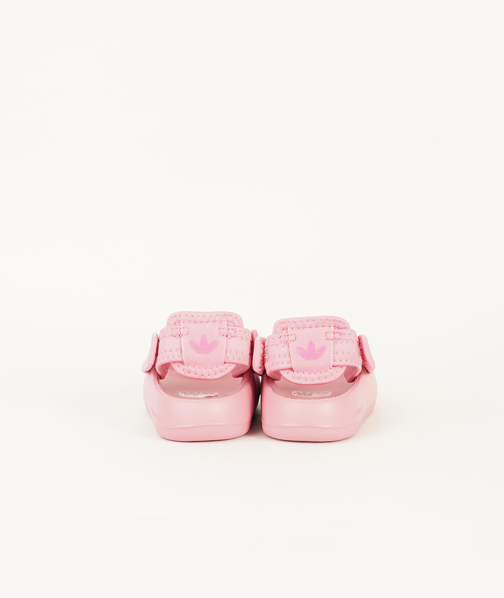 
                  
                    ADIDAS DRAK
                  
                