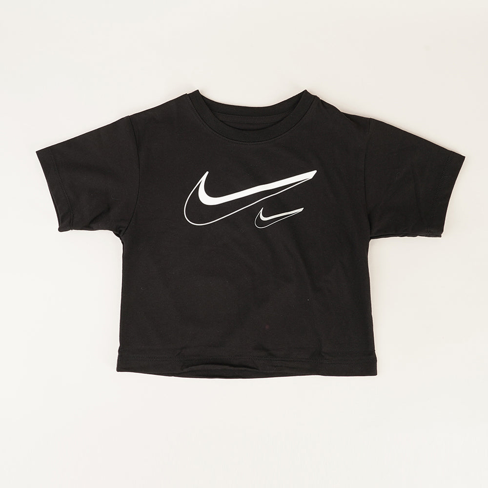 
                  
                    NIKE T-SHIRT BASIC
                  
                