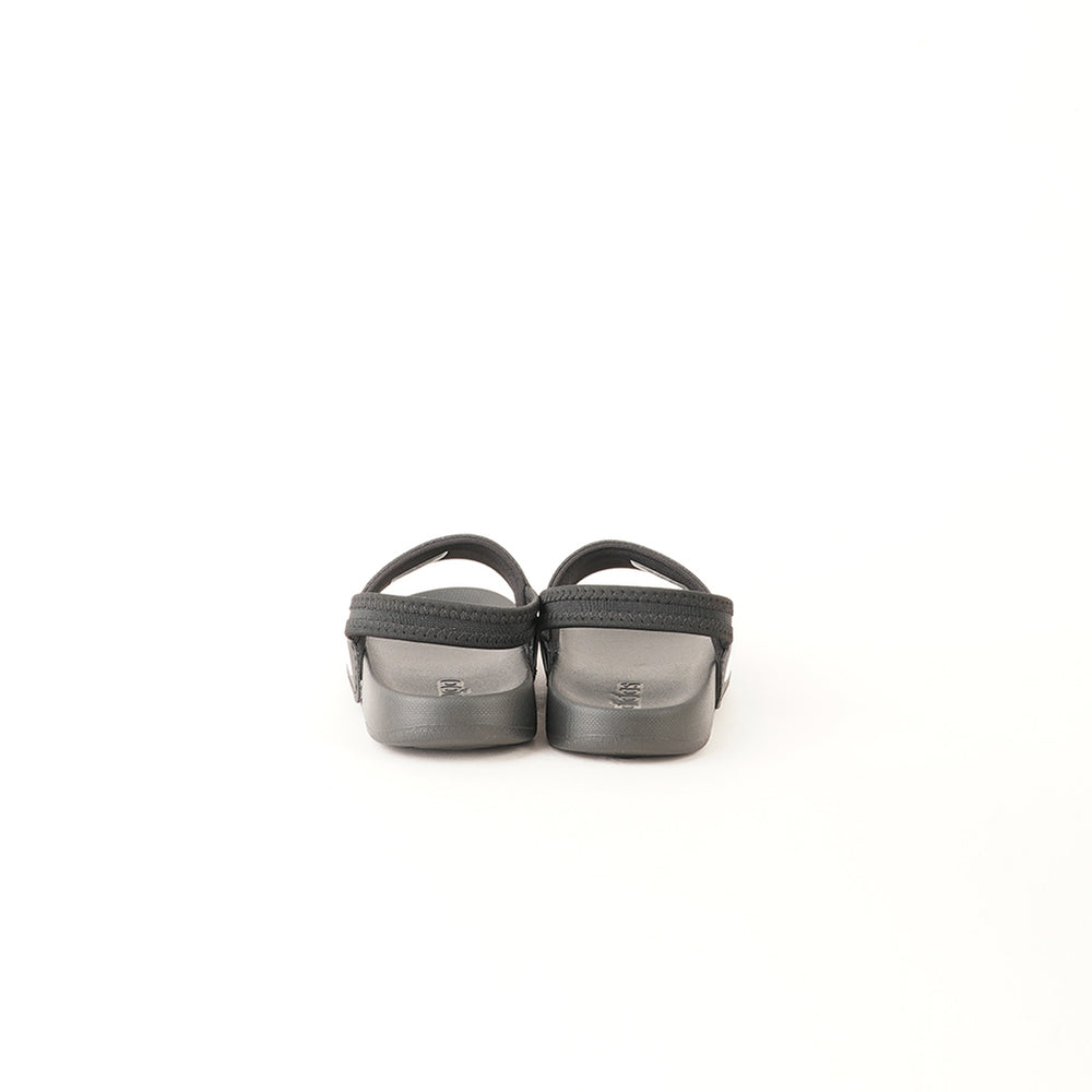 
                  
                    ADIDAS ADILETTE ESTRAP
                  
                