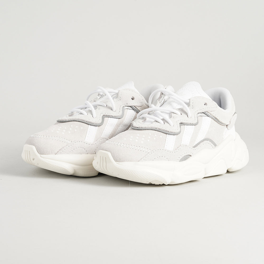 
                  
                    ADIDAS OZWEEGO
                  
                