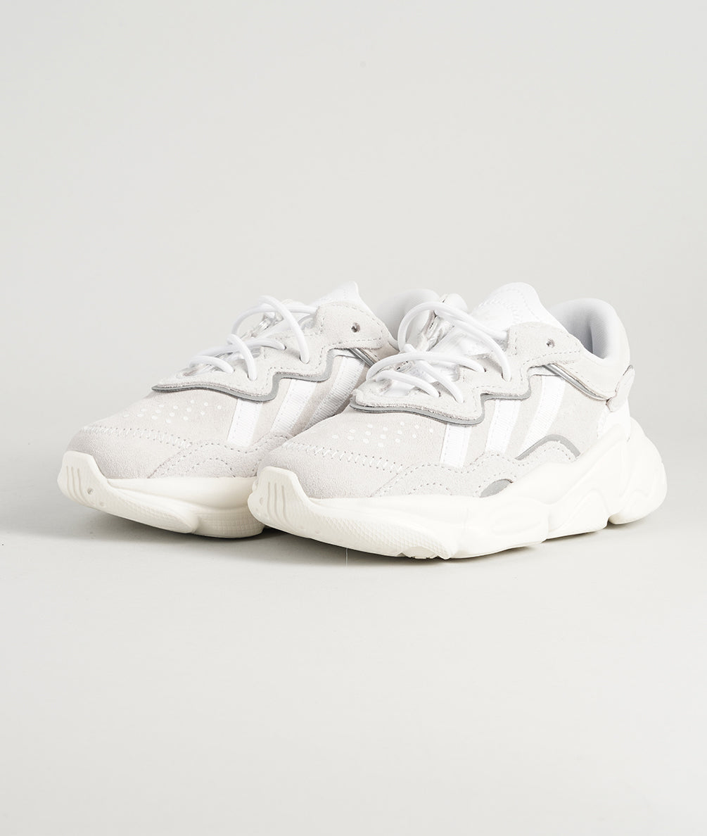 
                  
                    ADIDAS OZWEEGO
                  
                