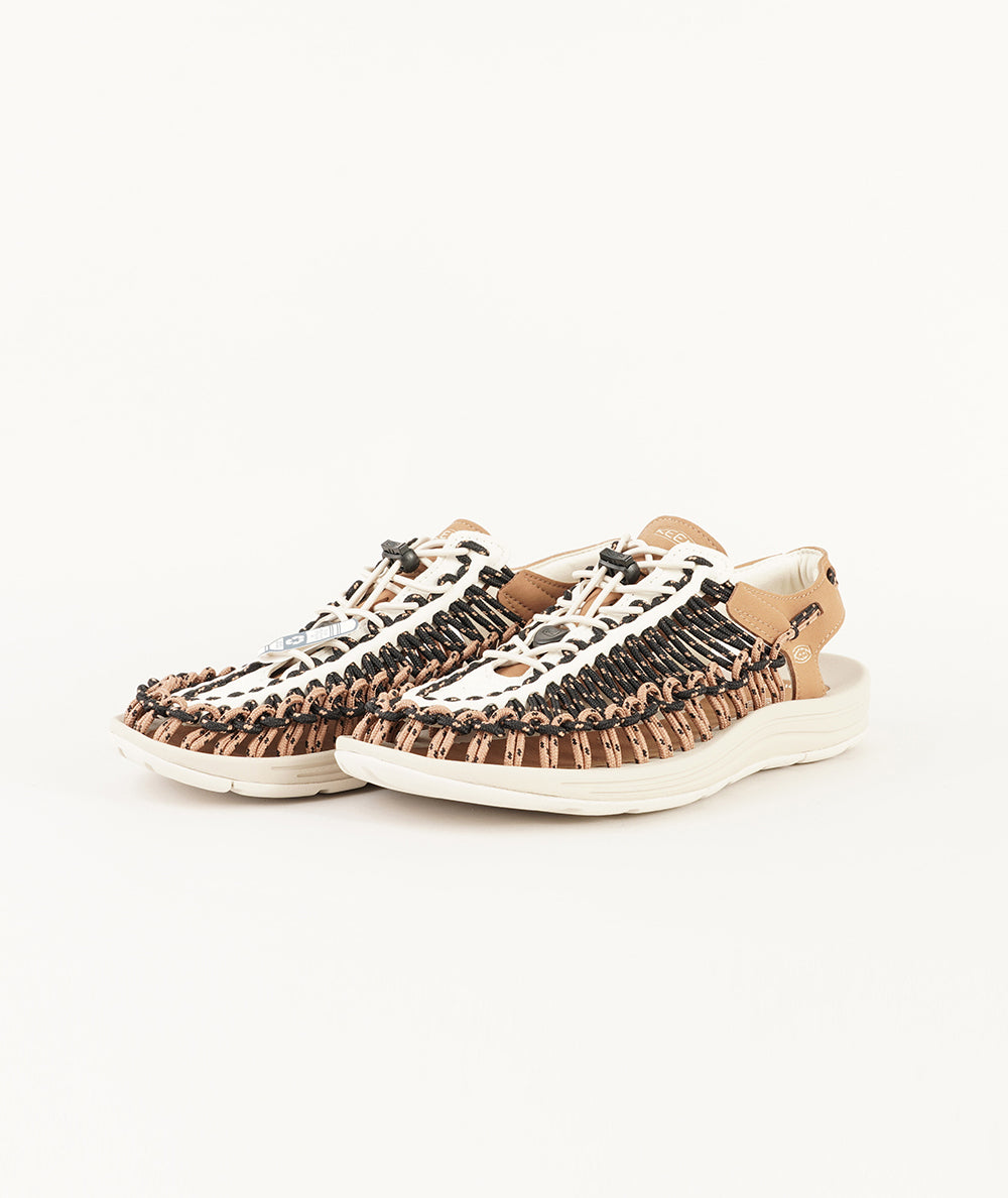 
                  
                    KEEN Uneek Sandali
                  
                