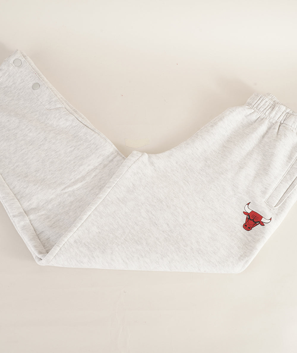 
                  
                    NBA PANTALONI NBA
                  
                