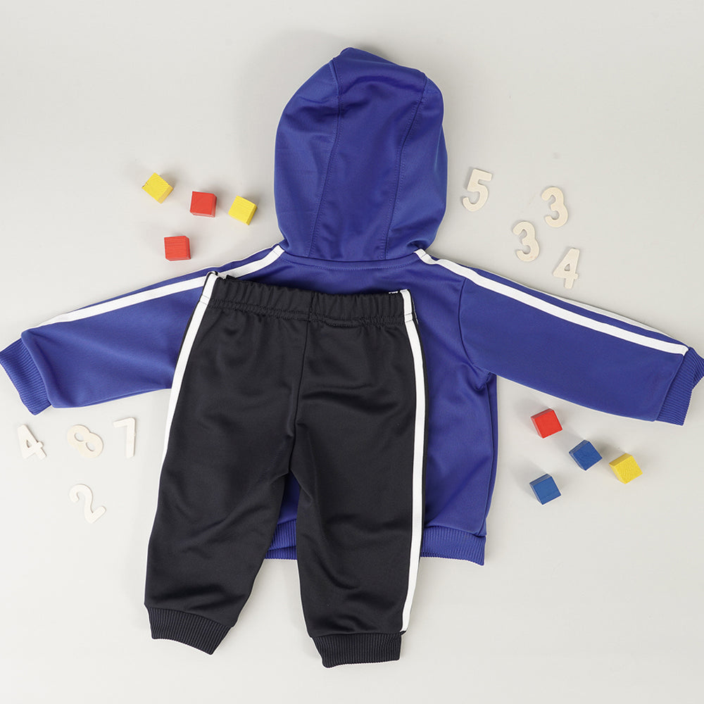 
                  
                    ADIDAS AEROREADY ESSENTIALS
                  
                