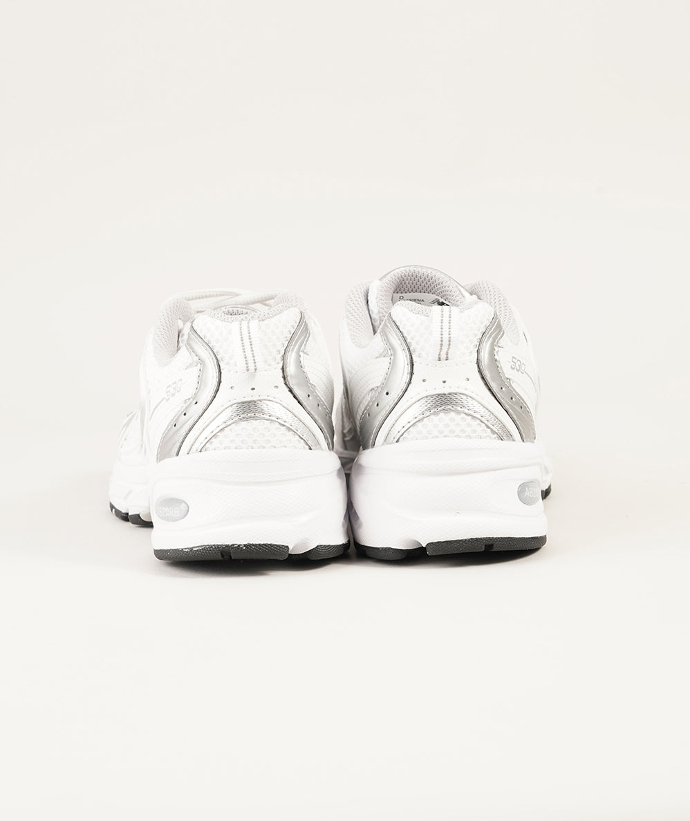 
                  
                    NEW BALANCE NEW BALANCE 530
                  
                