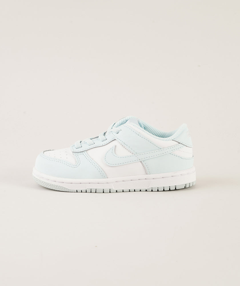 
                  
                    NIKE DUNK
                  
                