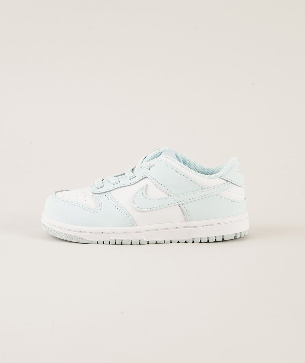 
                  
                    NIKE DUNK
                  
                