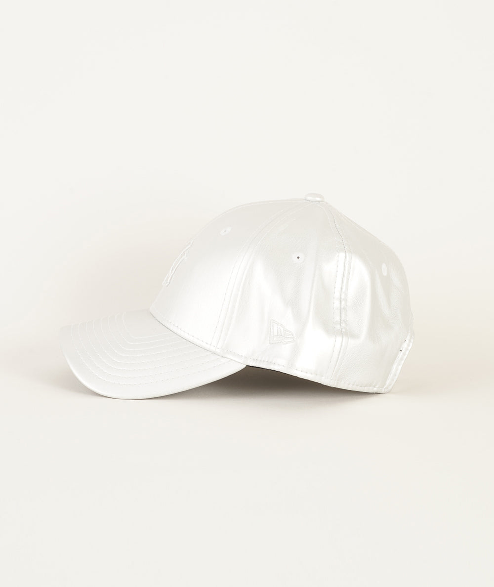 
                  
                    NEW ERA WMNS MIDI
                  
                