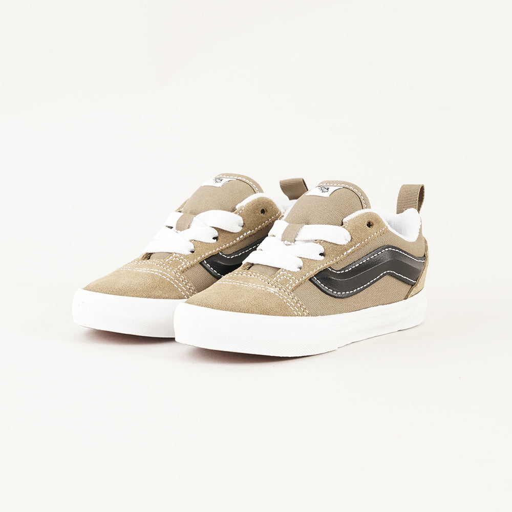 
                  
                    VANS KNU SKOOL
                  
                