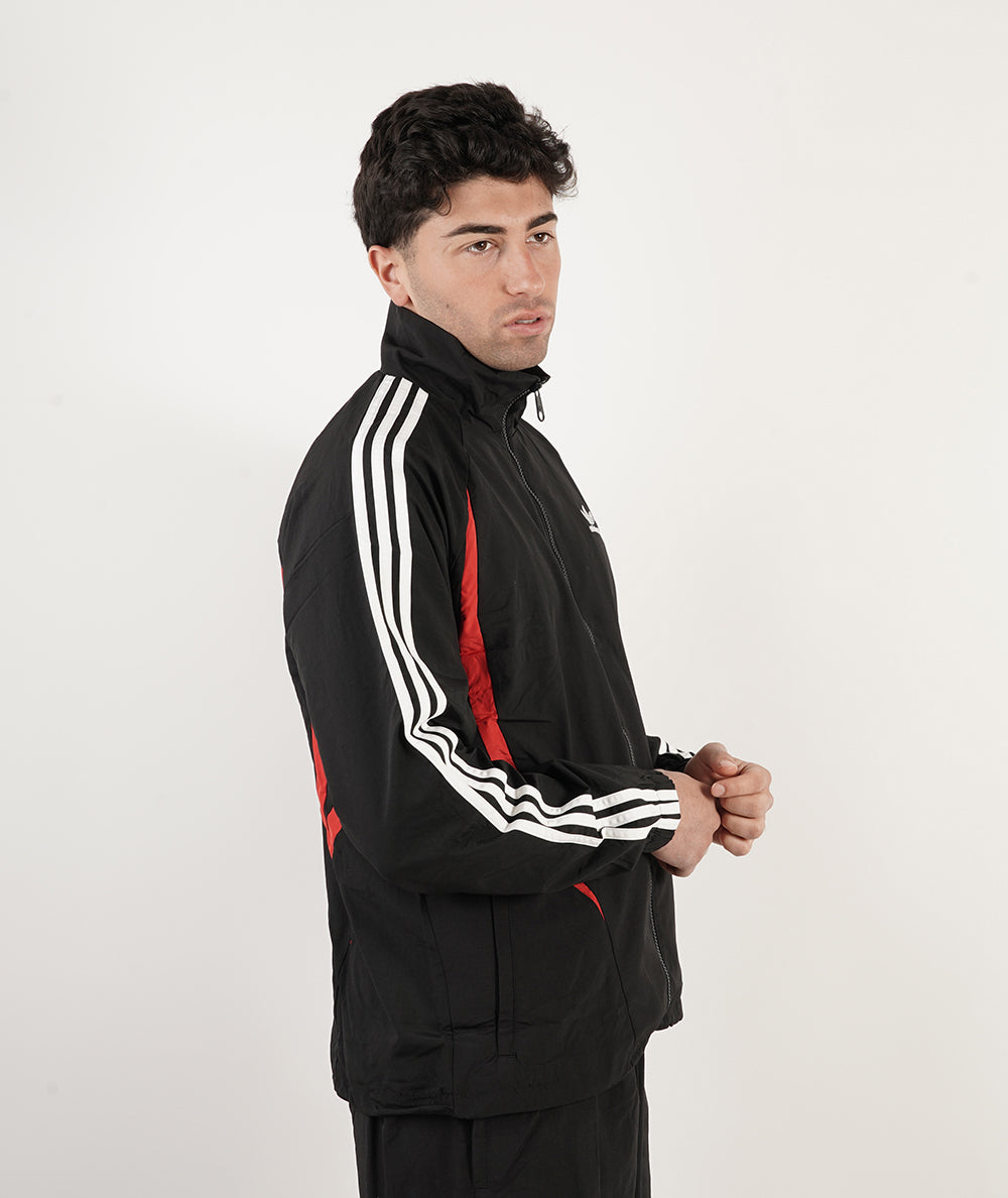 
                  
                    ADIDAS ARCHIEVE TT
                  
                