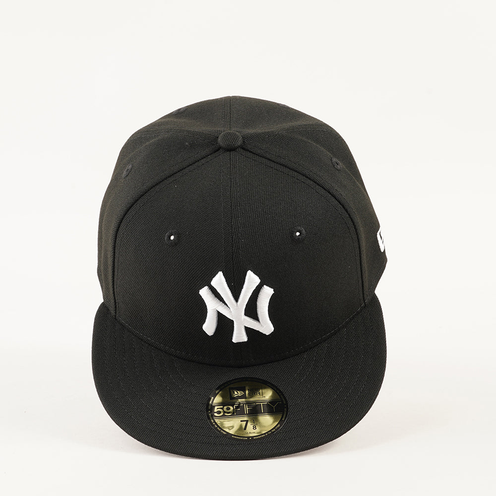 
                  
                    NEW ERA MLB BASIC NEYYAN
                  
                