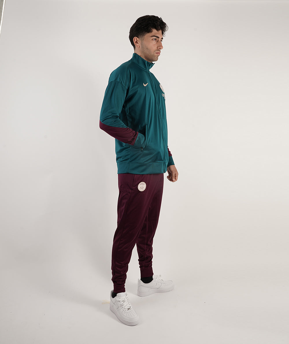 
                  
                    NIKE PSG STRIKE
                  
                