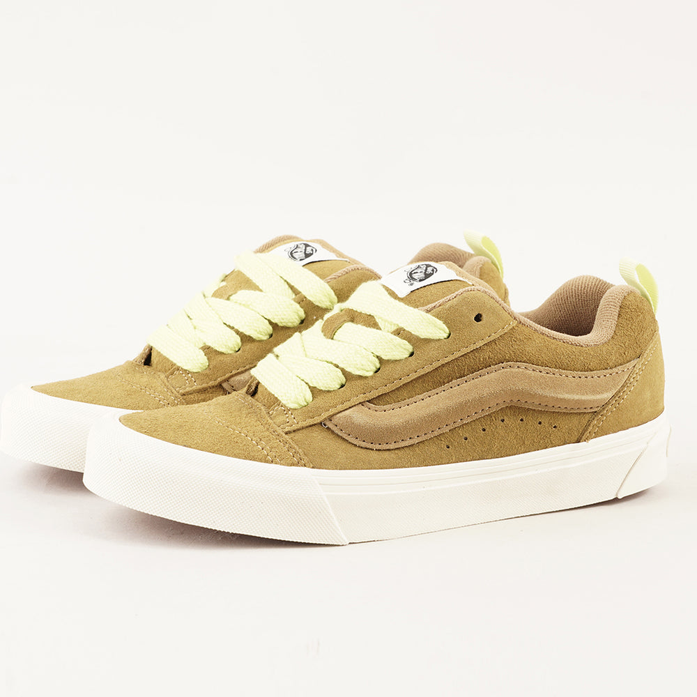 
                  
                    VANS KNU SKOOL
                  
                