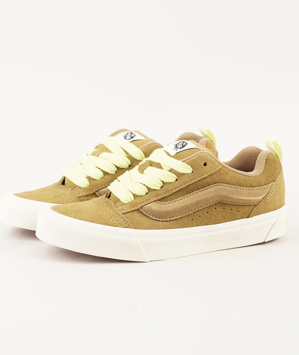 
                  
                    VANS KNU SKOOL
                  
                