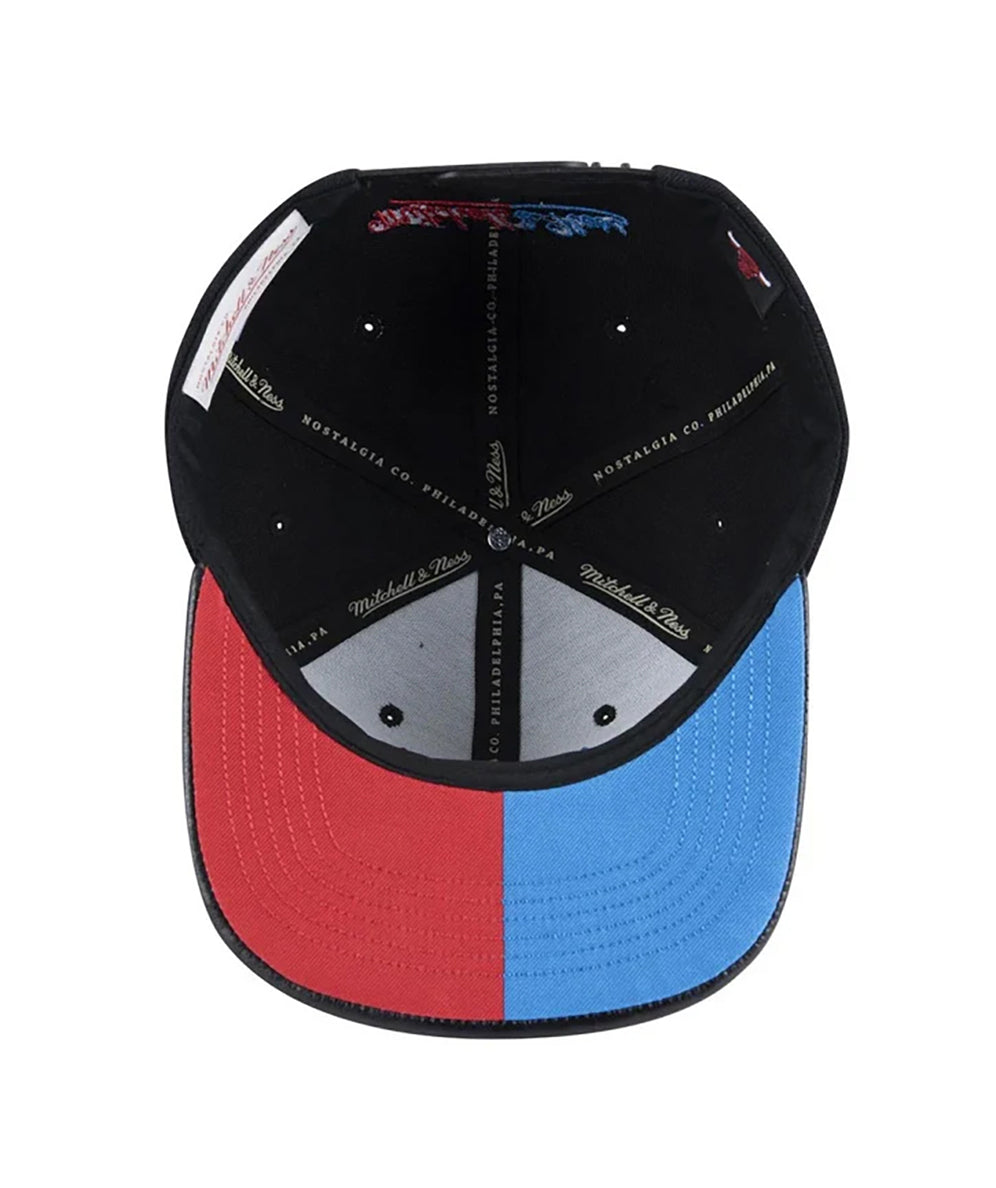 
                  
                    MITCHELL & NESS NBA DAY ONE SNAPBACK BULLS
                  
                