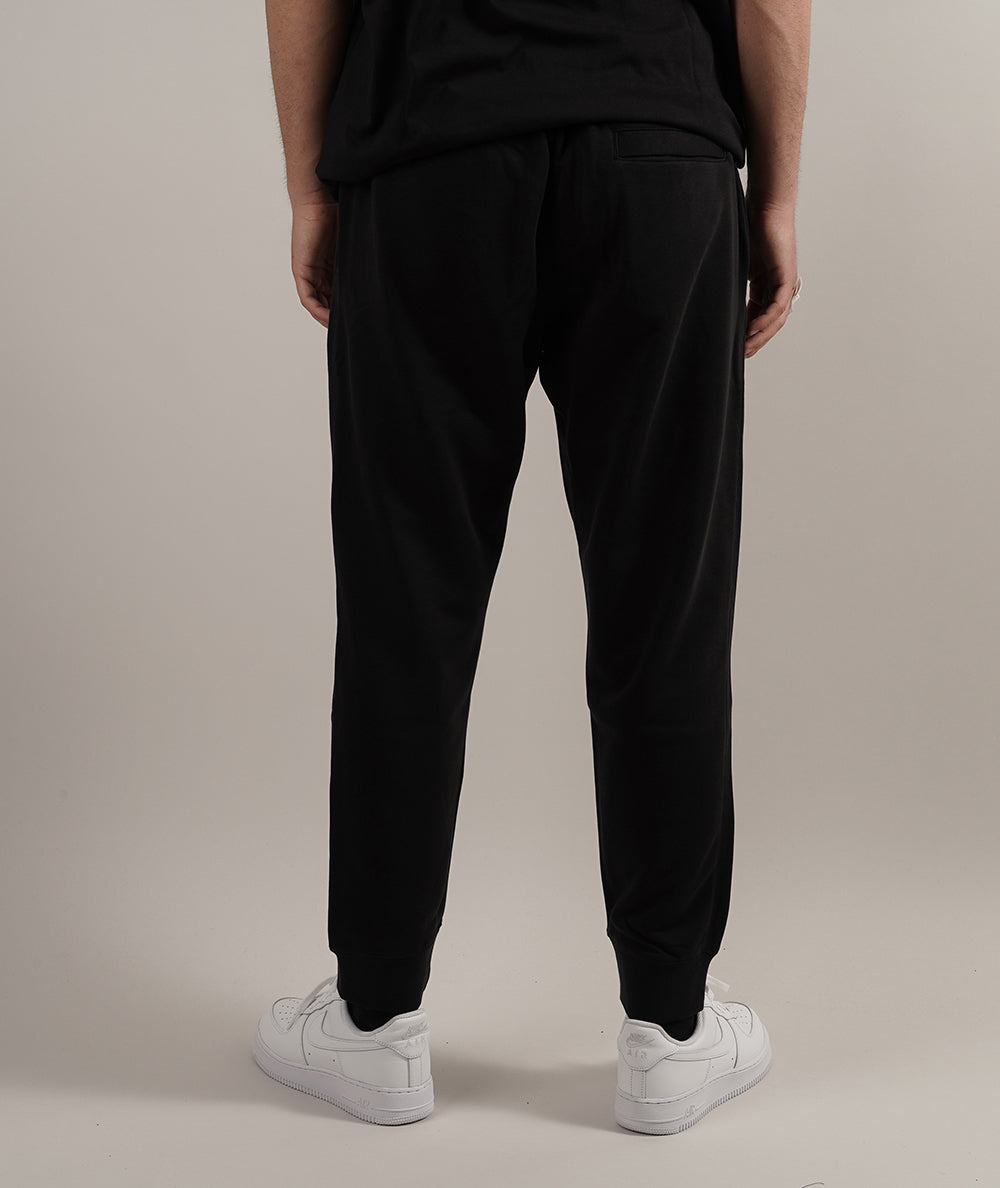 
                  
                    NIKE PANTALONE Sportswear Essential
                  
                