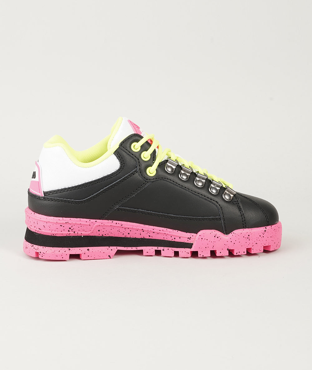 
                  
                    FILA TRAILBLAZER
                  
                