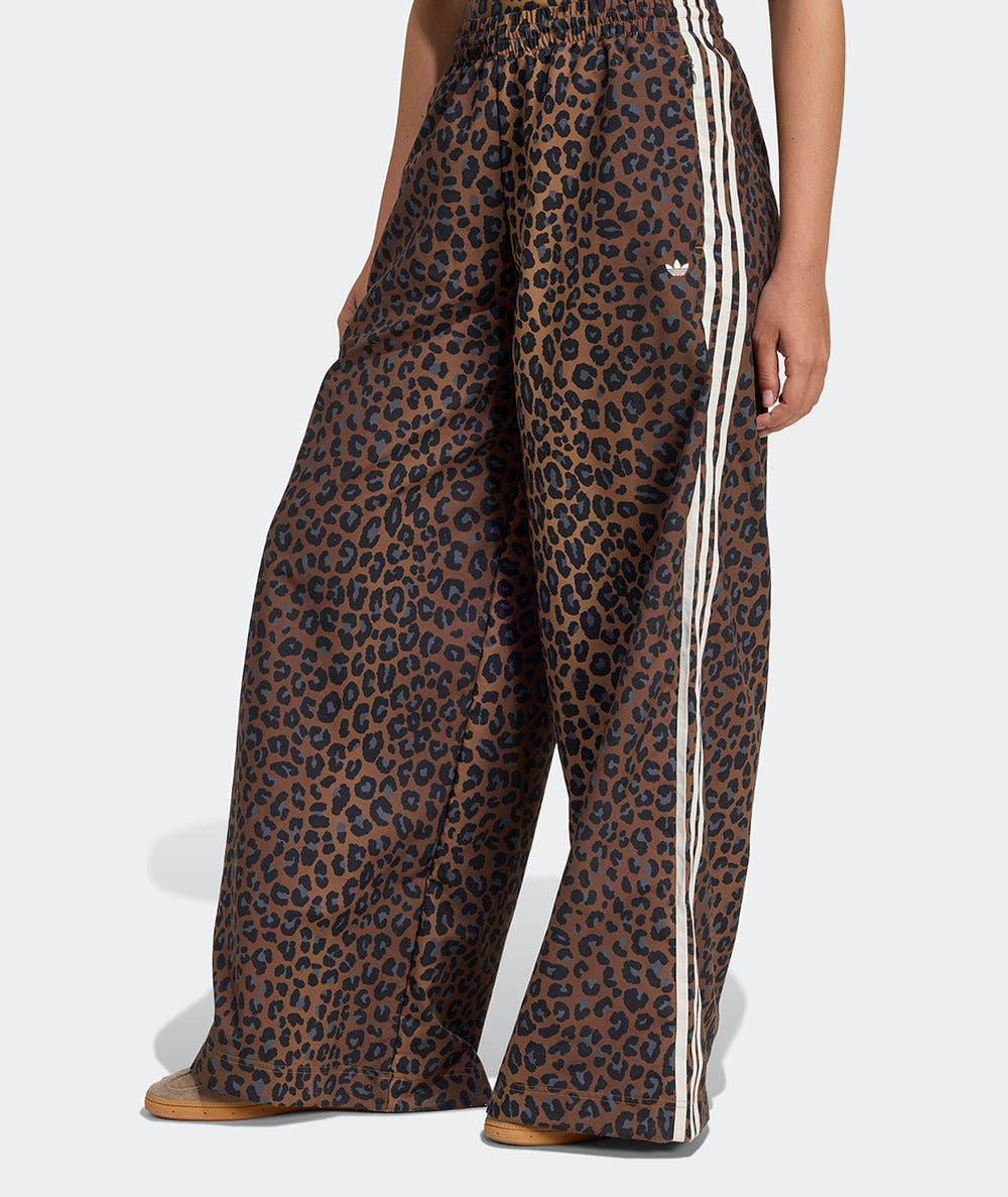 ADIDAS Track pants Leopard Firebird Oversized